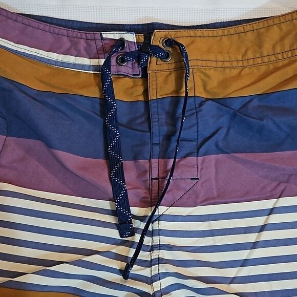 Patagonia Men's Swim Trunks size 34 - Picture 3 of 8